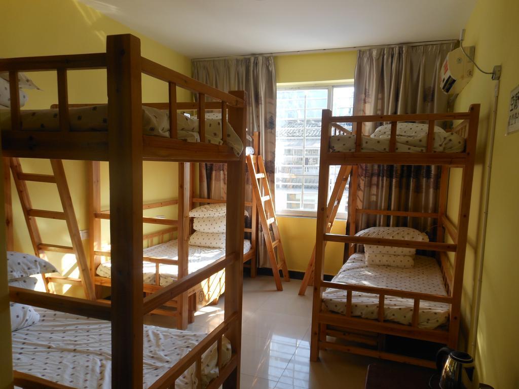Yangshuo Travellers Land Youth Hostel Exterior foto