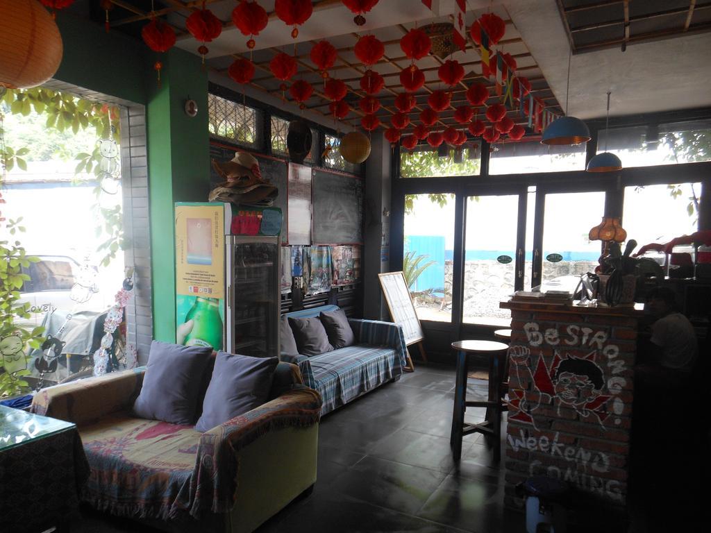 Yangshuo Travellers Land Youth Hostel Exterior foto