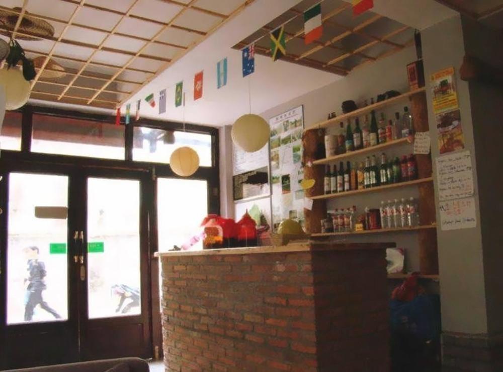 Yangshuo Travellers Land Youth Hostel Exterior foto